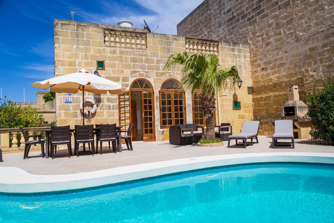 Villa Dar Ta' Tumas Għarb Exterior foto